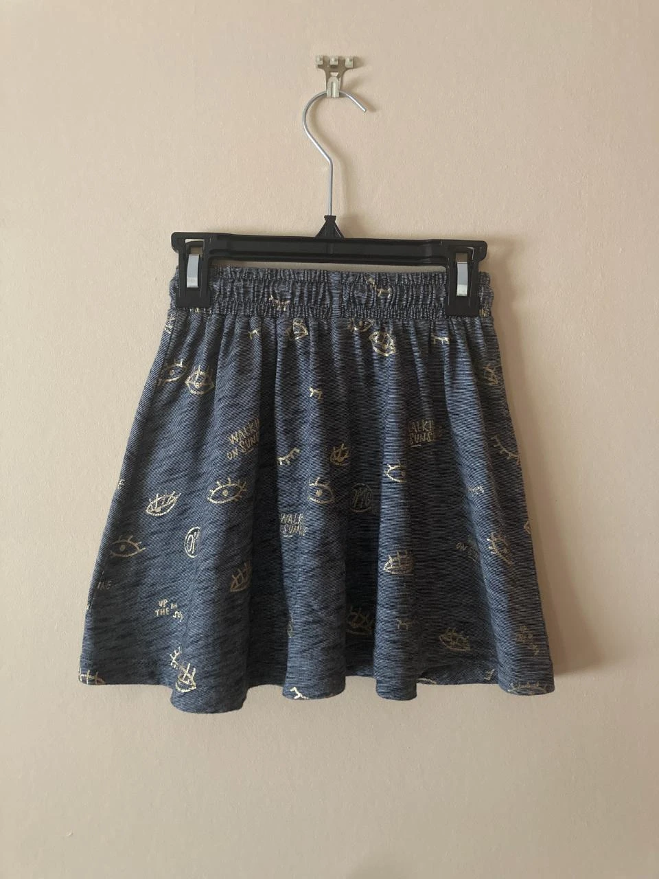 Zomeroutfit CKS meisje 8 jaar – Grijs en gouden T-shirt & Rok – photo 7